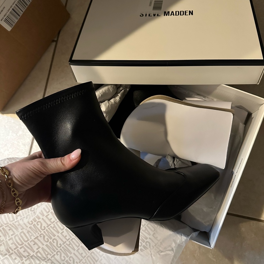 Steve Madden Sleek Black Ankle Booties